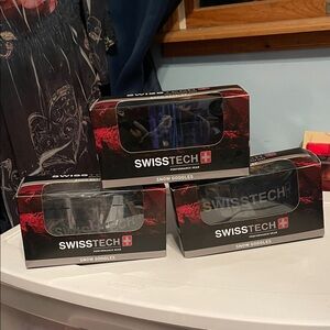 New! Swiss Tech Black Snow Goggles 3~ brand new for sale